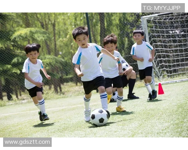 腿短足球的魅力与挑战如何打破身高限制成就梦想之路